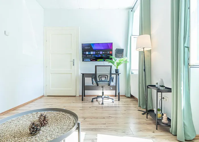 Discover Danube And Prater Stern From Our 1br Gem Apartment *